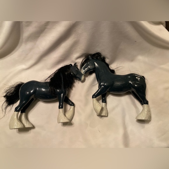 Lot of 2 Disney Pixar Shire Horses Angus From Brave Large Size - Picture 2 of 15